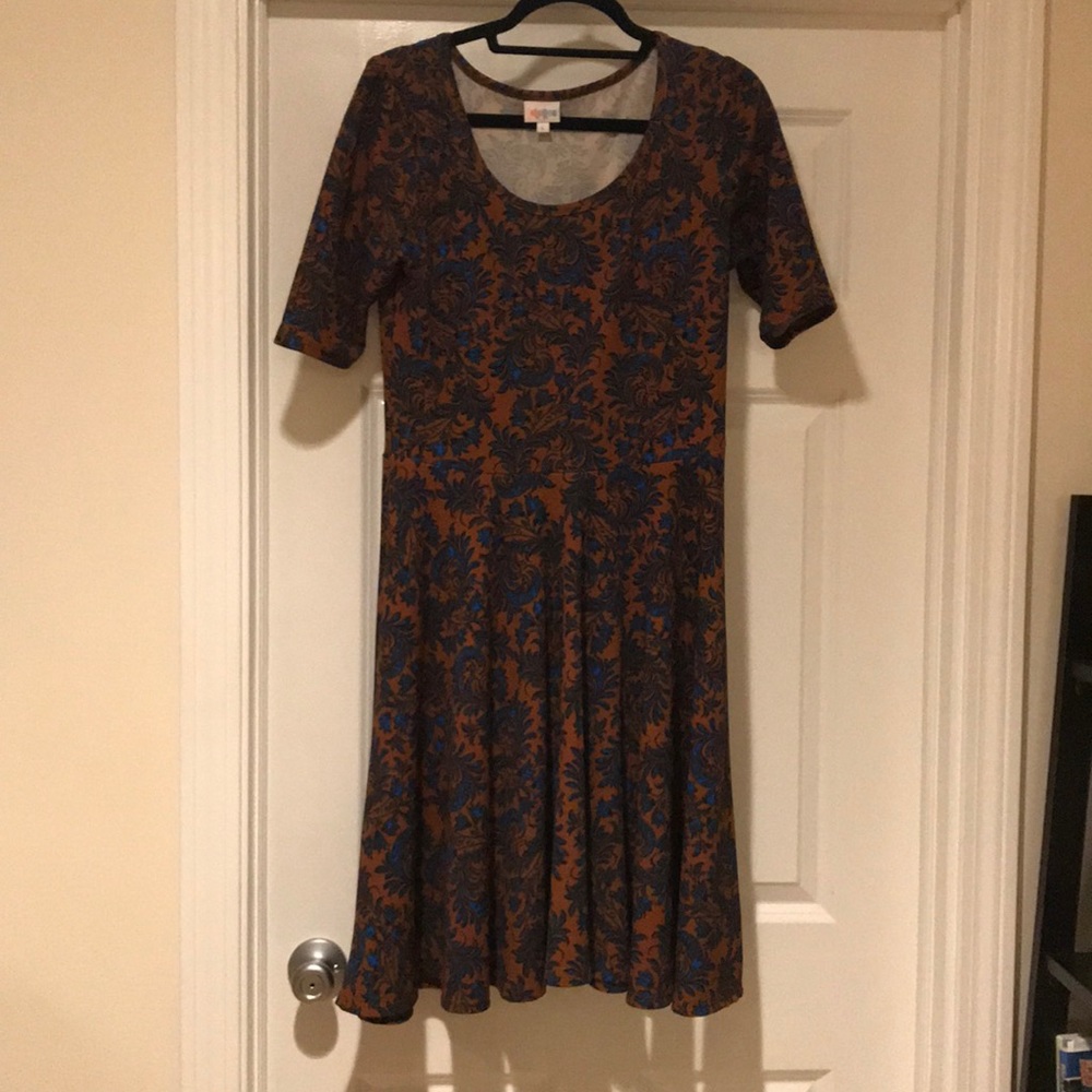 LuLaRoe “Nicole” (L)
